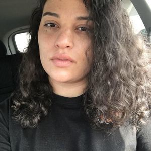 Meet your Posher, Caitlin